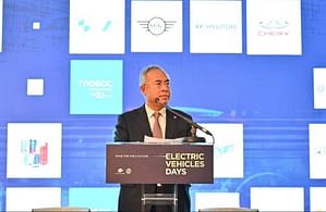 Director Li Menggang delivered a speech